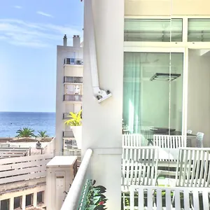 Luxurious 2 Bedrooms Apartment, 30 Meter From Appartamento