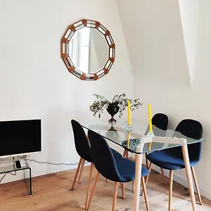 Apartment Floor Nest, Balcony Close To Sea And Old-town, Nice